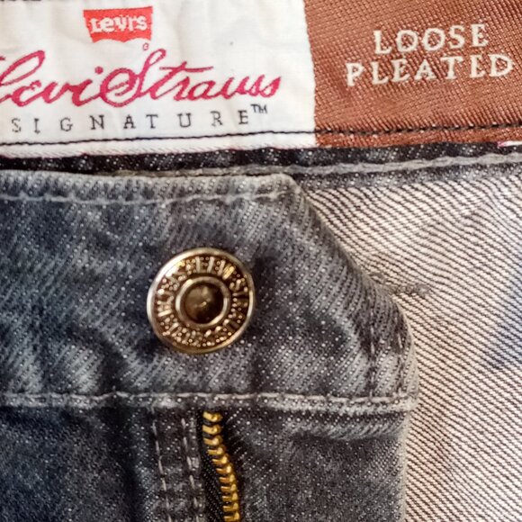 LEVI'S 546 Jeans Men's 42 x 32 Vintage Black Loose Pleated Made in USA - Picture 7 of 13